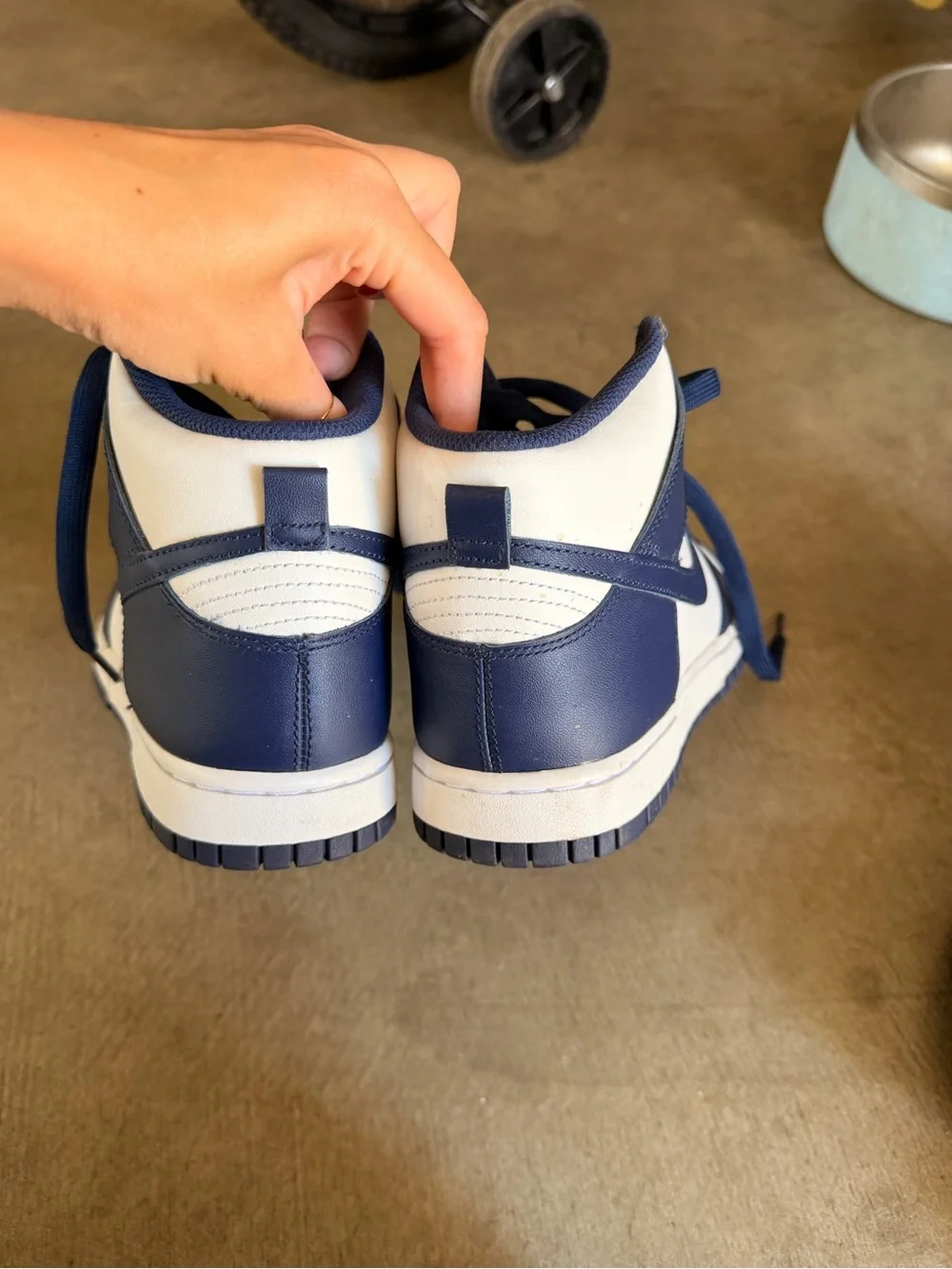 Men’s 6.5 Nike dunk high midnight navy shoes